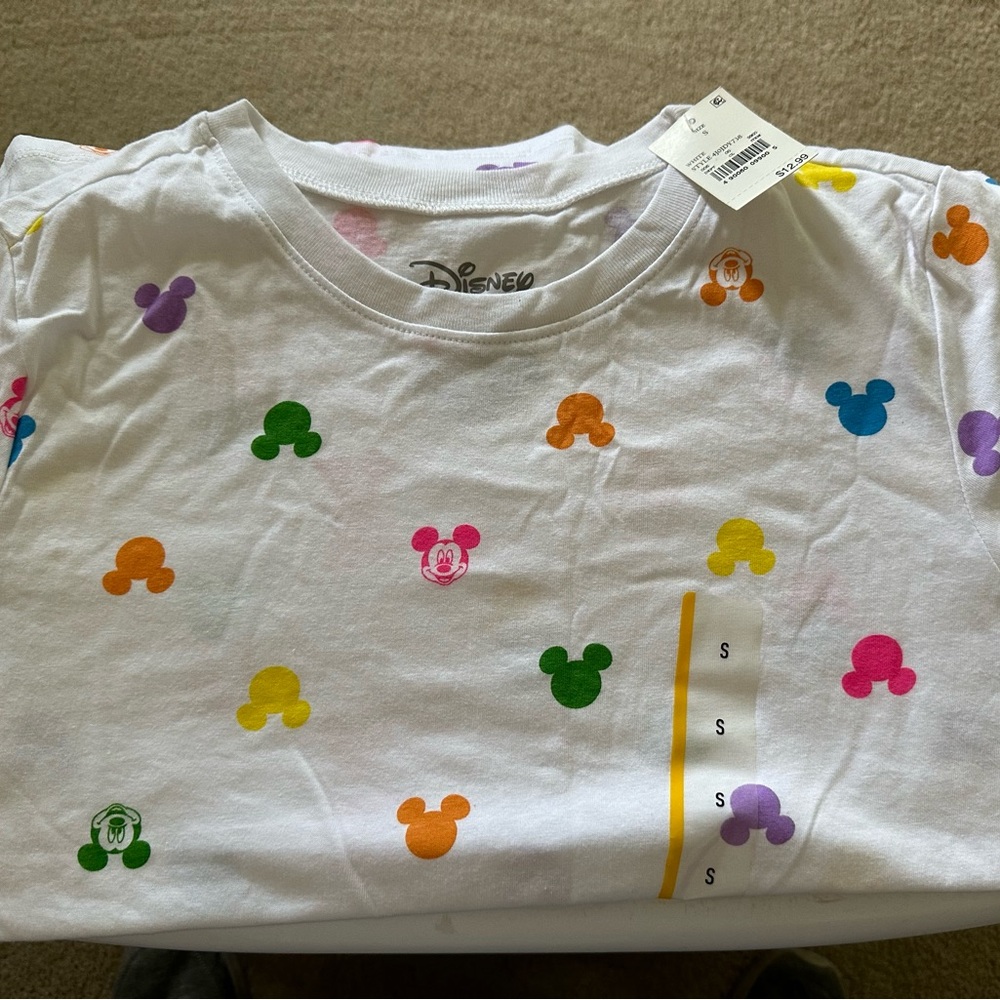 Disney T-shirt size small
